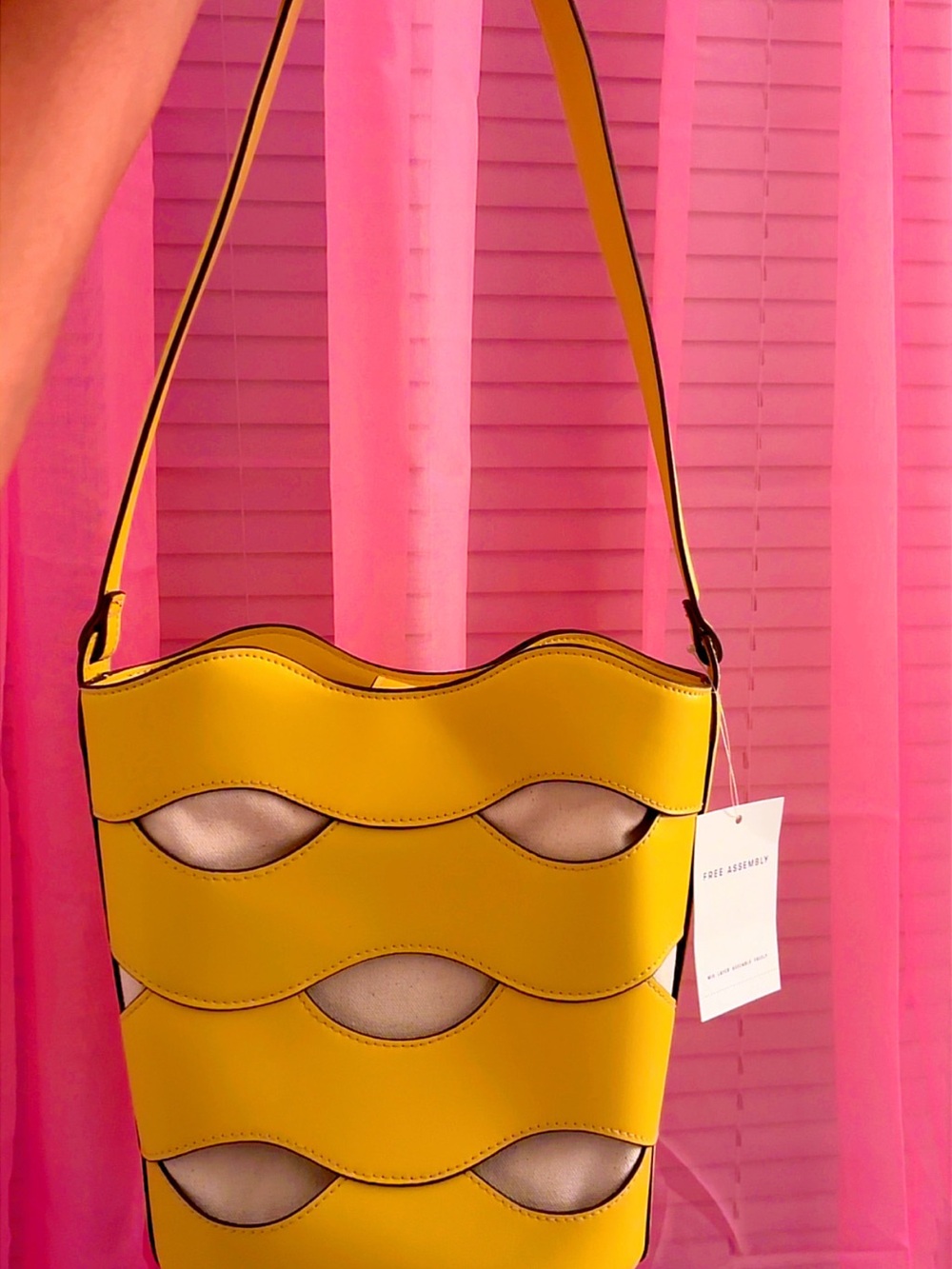 Yellow Wave-Panel Shoulder Bag - Women Bags
